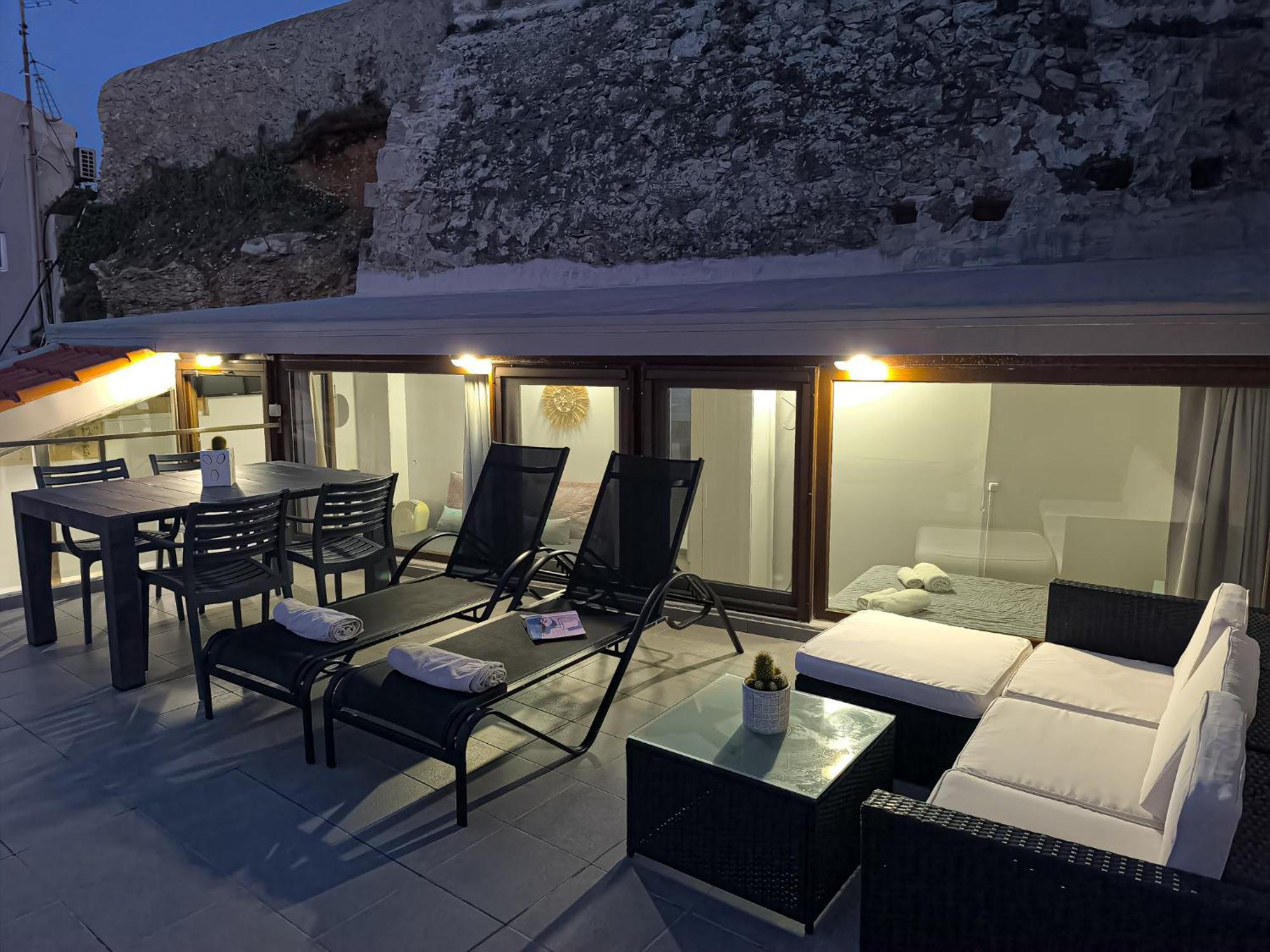 Charming Old Tannery House With Spacious Veranda And Stunning Sea View! 干尼亞 外观 照片